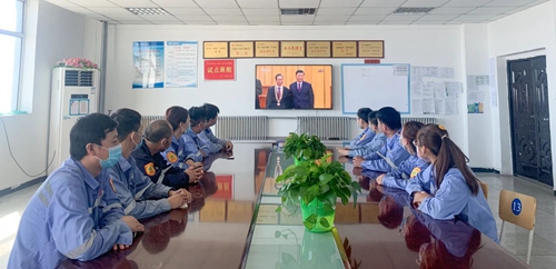 向抗疫英雄致敬！宜化集團組織收看全國抗擊新冠肺炎疫情表彰大會(圖5)