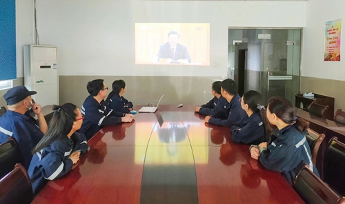 向抗疫英雄致敬！宜化集團組織收看全國抗擊新冠肺炎疫情表彰大會(圖7)