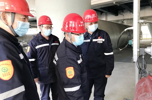 王大真到新疆宜化、新疆宜化礦業(yè)走訪慰問干部職工(圖4)