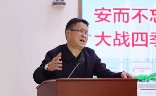 王大真到松滋肥業(yè)、楚星公司、新材料公司和股份公司現(xiàn)場調(diào)研(圖5)