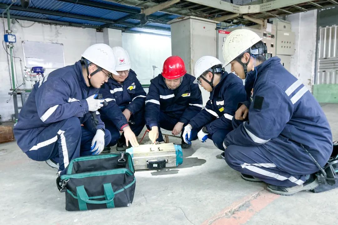 喜訊！股份公司PVC電儀維護(hù)班、消防班榮獲此項(xiàng)榮譽(yù)(圖2)