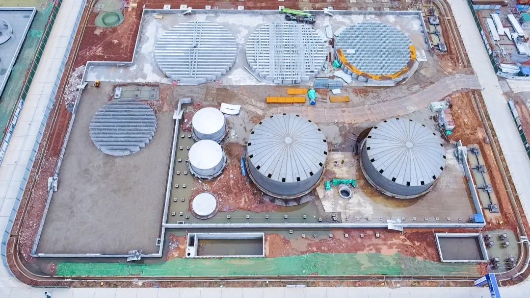 爭春提速！磷化工項目首個建筑單體封頂(圖3)