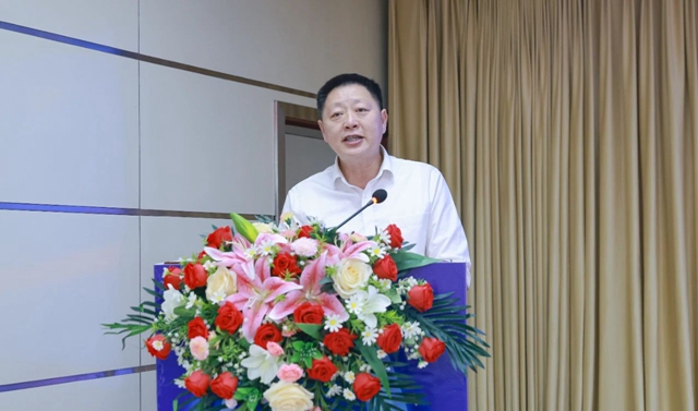 增值引領(lǐng)共贏疆來(lái)！2024宜化宜冠滴品牌戰(zhàn)略發(fā)布會(huì)在新疆輪臺(tái)縣成功舉行(圖2)