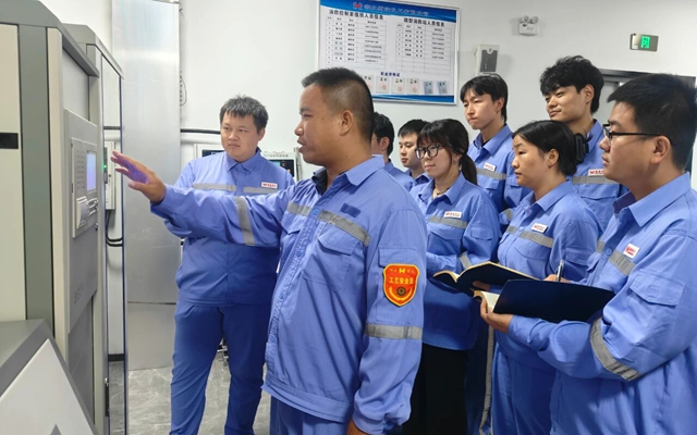 宜化大學(xué)生新工完成崗前培訓(xùn)，開啟職業(yè)新篇章(圖1)
