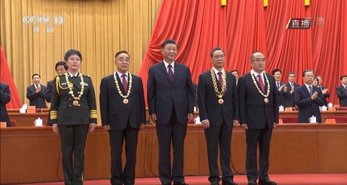 向抗疫英雄致敬！宜化集團(tuán)組織收看全國抗擊新冠肺炎疫情表彰大會(huì)
